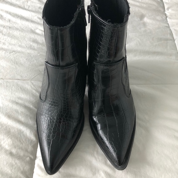 ASOS Faux leather textured black boots - size 7 - Picture 2 of 3